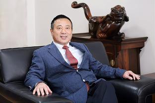 Cụ ông vỡ dạ dày do người nhà sơ cứu hóc dị vật sai cách -0
